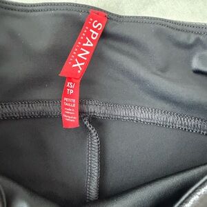 NWT SPANX Classic Black Leggings XS
